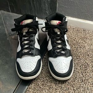 Women’s size 10 Nikes